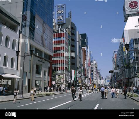 shoppers travel